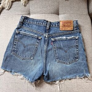 Vintage Levi’s 512’s Shredded High Waist Raw Hem Denim Shorts 28”